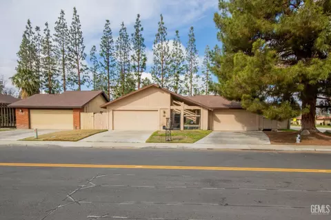 2103 Manning St, Bakersfield, CA 93309