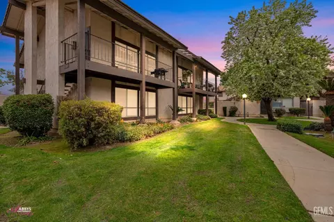 3333 El Encanto Ct #42, Bakersfield, CA 93301