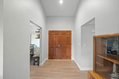 335 Bree Dr, Shafter, CA 93263 photo 6