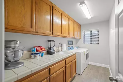 335 Bree Dr, Shafter, CA 93263 photo 34