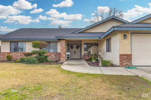 335 Bree Dr, Shafter, CA 93263 photo 3