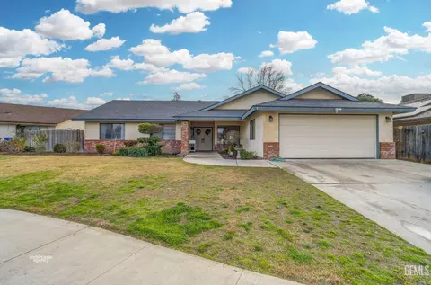 335 Bree Dr, Shafter, CA 93263 photo 1