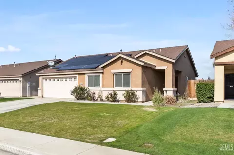 Exterior - 2604 Rain Dr, Bakersfield, CA 93313 photo 3 of 6