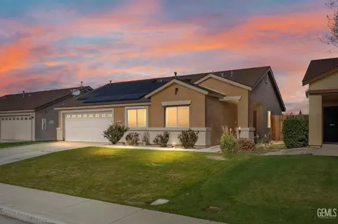 Exterior - 2604 Rain Dr, Bakersfield, CA 93313 photo 1 of 6