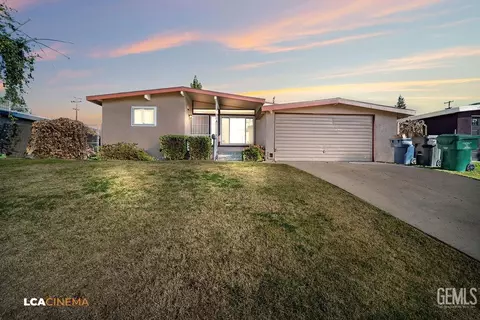 304 W Day Ave, Bakersfield, CA 93308