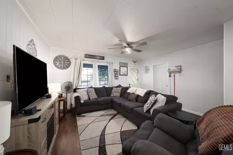 27544 Cypress St, Taft, CA 93268 photo 9
