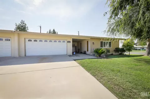 1201 Yorba Linda St, Bakersfield, CA 93309