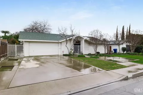 5707 Hesketh Dr, Bakersfield, CA 93309