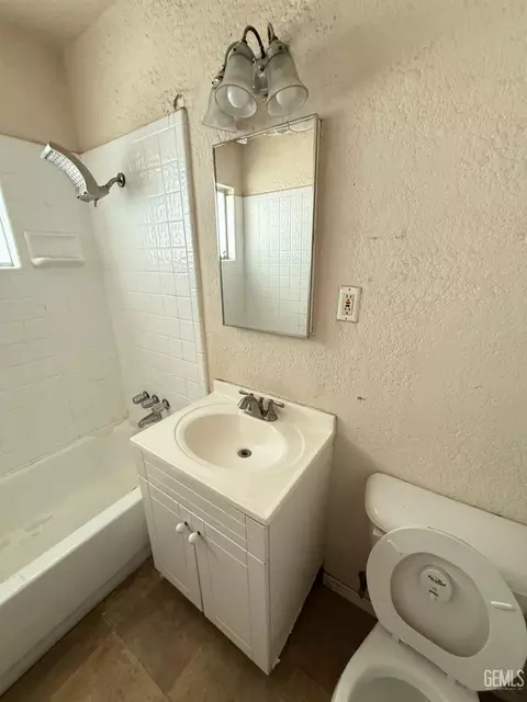 313 Van Buren St, Taft, CA 93268 photo 10