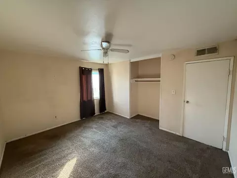 313 Van Buren St, Taft, CA 93268 photo 8