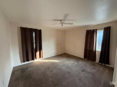 313 Van Buren St, Taft, CA 93268 photo 7