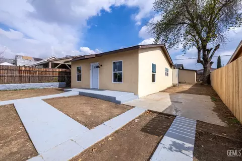 2312 Arlington St, Bakersfield, CA 93305