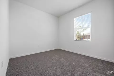 7909 Grapefruit Dr, Bakersfield, CA 93313 photo 8