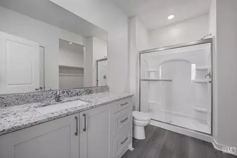 7909 Grapefruit Dr, Bakersfield, CA 93313 photo 4