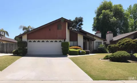 7005 Iberia Ct, Bakersfield, CA 93309