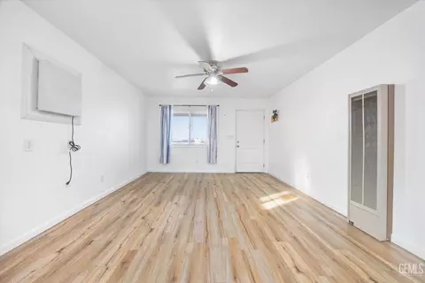 Other - 707 A St, Taft, CA 93268 photo 2 of 7