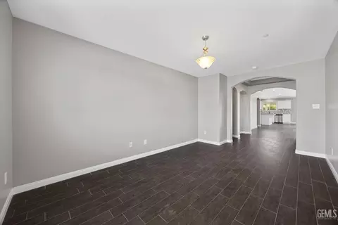 Entry Way - 3207 Watergrass Rd, Bakersfield, CA 93306 photo 2 of 2
