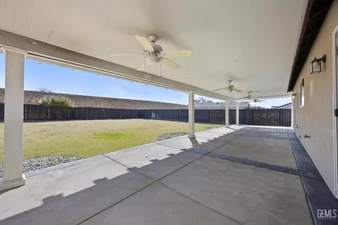 Exterior - 3207 Watergrass Rd, Bakersfield, CA 93306 photo 5 of 8