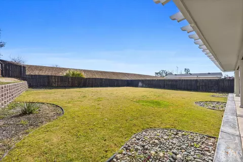 Exterior - 3207 Watergrass Rd, Bakersfield, CA 93306 photo 8 of 8