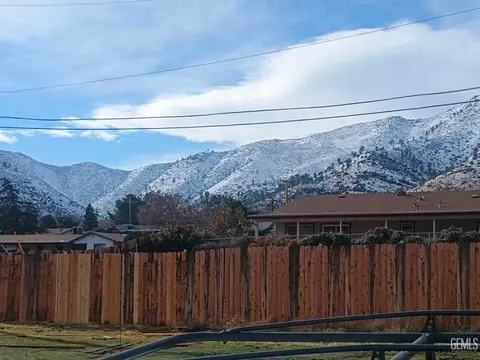 2930 Chipmunk Pl, Mountain Mesa, CA 93240 photo 9