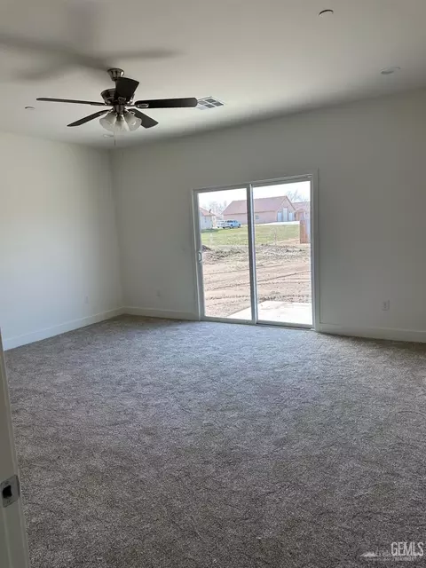 Bedroom - 18401 Ghost Town St, Tehachapi, CA 93561 photo 1 of 1