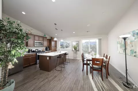 7201 Laredo Dr, Bakersfield, CA 93311 photo 6
