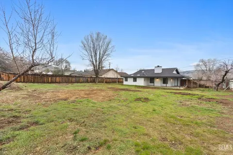 Exterior - 21801 Brook Dr, Tehachapi, CA 93561 photo 5 of 5
