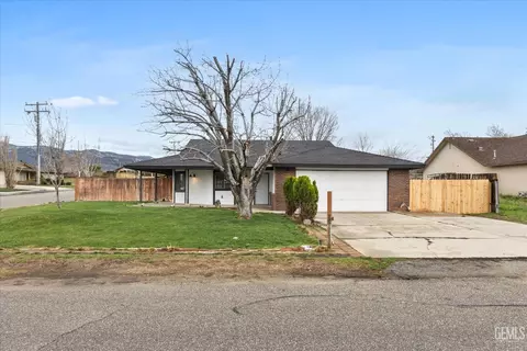 Exterior - 21801 Brook Dr, Tehachapi, CA 93561 photo 1 of 5