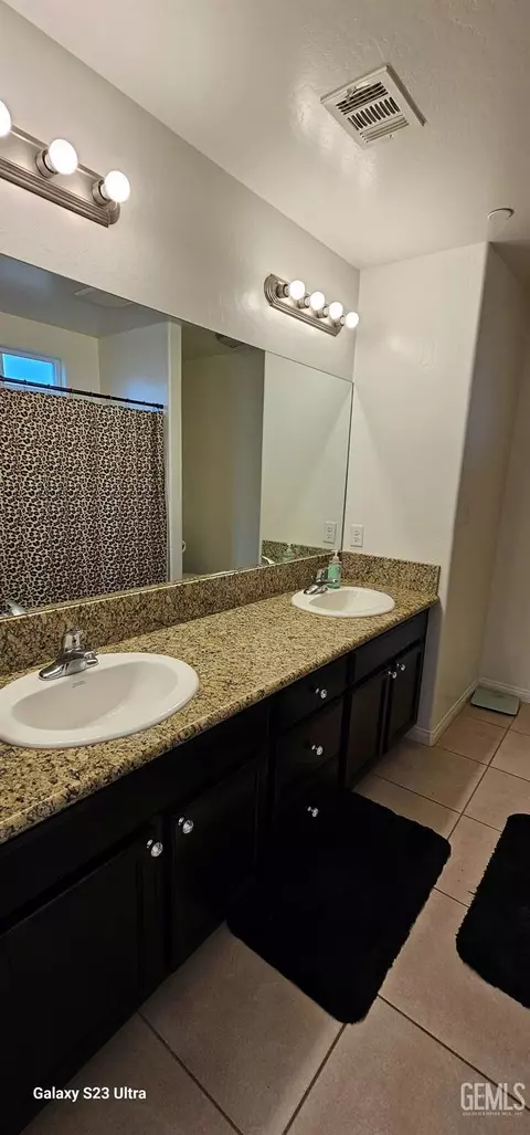 509 Chapultepec Ave, Bakersfield, CA 93307 photo 35