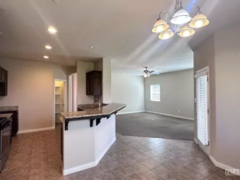 7507 Carson Riv, Bakersfield, CA 93311 photo 3