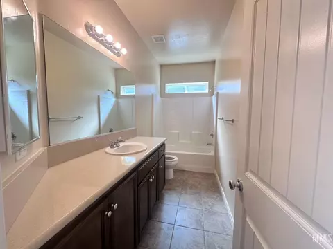 7507 Carson Riv, Bakersfield, CA 93311 photo 8