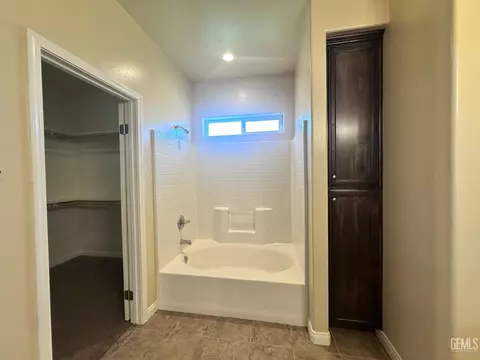 7507 Carson Riv, Bakersfield, CA 93311 photo 6