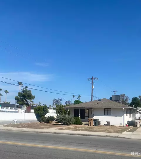 744 Real Rd, Bakersfield, CA 93309