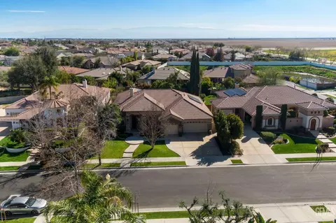 12719 Locksley Dr, Bakersfield, CA 93311