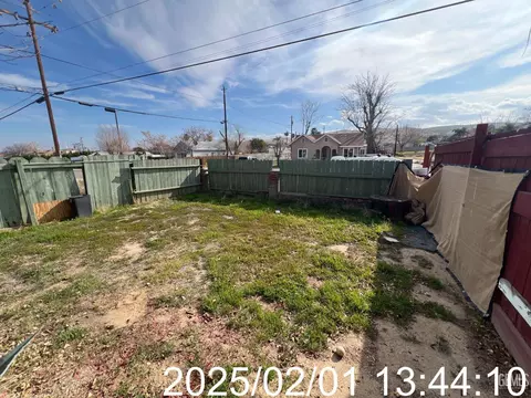 Exterior - 224 Lierly Ave, Taft, CA 93268 photo 1 of 5