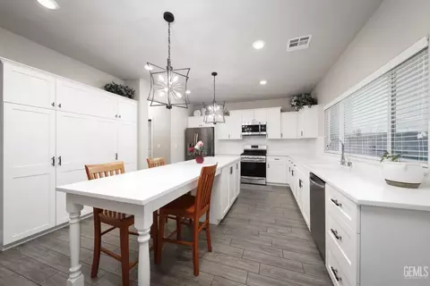 9012 Brook Shadow Way, Shafter, CA 93263 photo 17