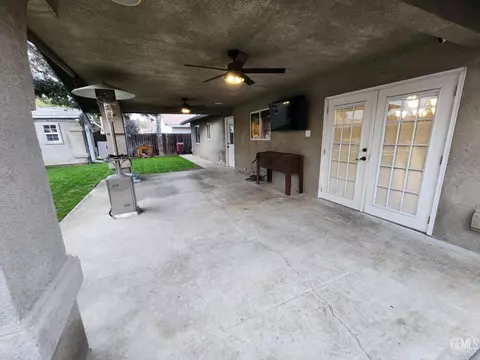 Exterior - 199 Clemson St, Shafter, CA 93263 photo 4 of 6