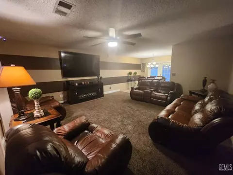 Living - 199 Clemson St, Shafter, CA 93263 photo 1 of 1