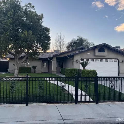 Exterior - 199 Clemson St, Shafter, CA 93263 photo 1 of 6