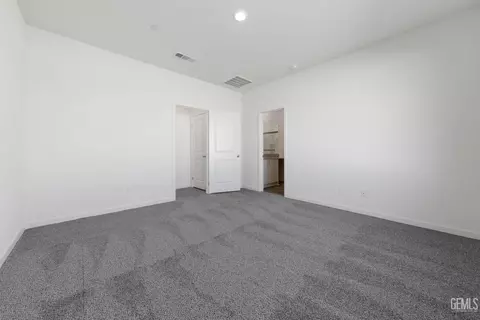 7913 Grapefruit Dr, Bakersfield, CA 93313 photo 7