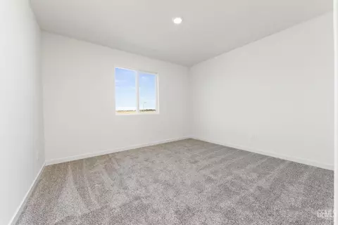 Bedroom - 7802 Grapefruit Dr, Bakersfield, CA 93313 photo 4 of 4