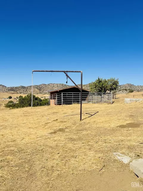35760 Marvin Ct, Caliente, CA 93518 photo 18