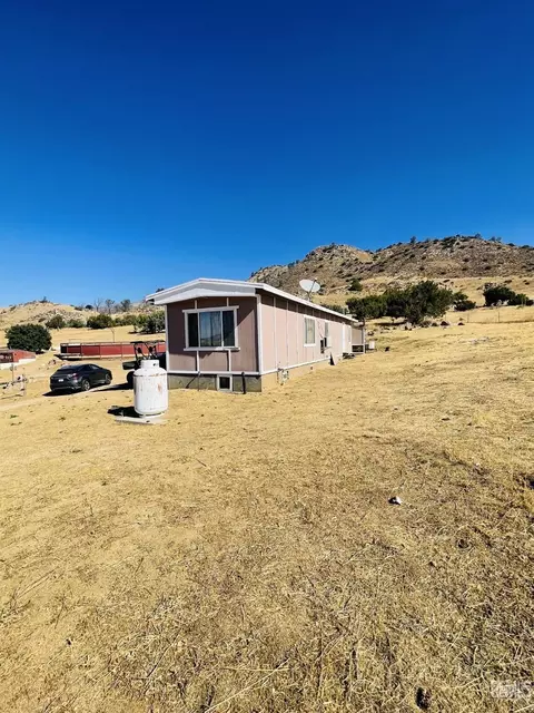 35760 Marvin Ct, Caliente, CA 93518 photo 27