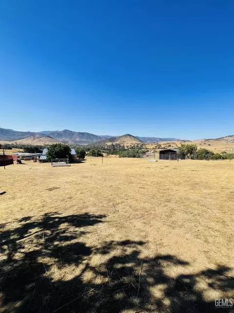 35760 Marvin Ct, Caliente, CA 93518 photo 4