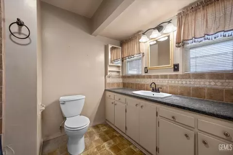 0 203 E San Emidio, Taft, CA 93268 photo 29