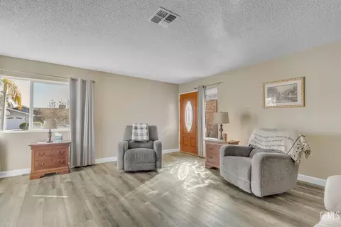 4804 Pinecastle Ave, Bakersfield, CA 93313 photo 4