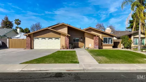 4804 Pinecastle Ave, Bakersfield, CA 93313 photo 1