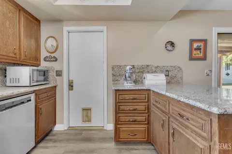 4804 Pinecastle Ave, Bakersfield, CA 93313 photo 9
