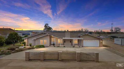 7739 Jenica St, Bakersfield, CA 93314
