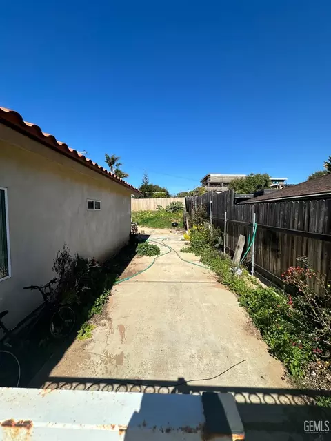 1061 Brighton Ave, Grover Beach, CA 93433 photo 5